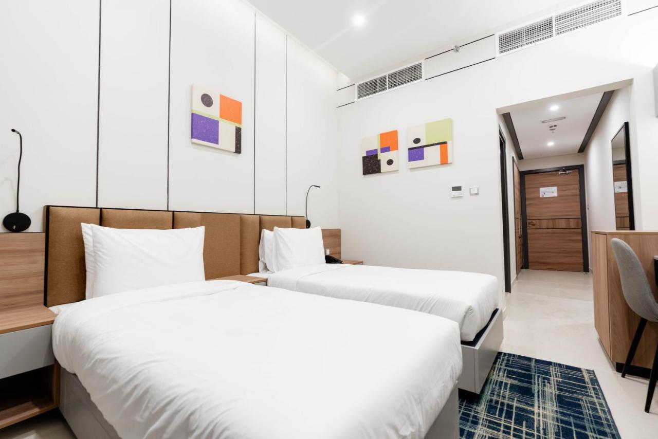 Resivation Hotel Dubai Exterior foto
