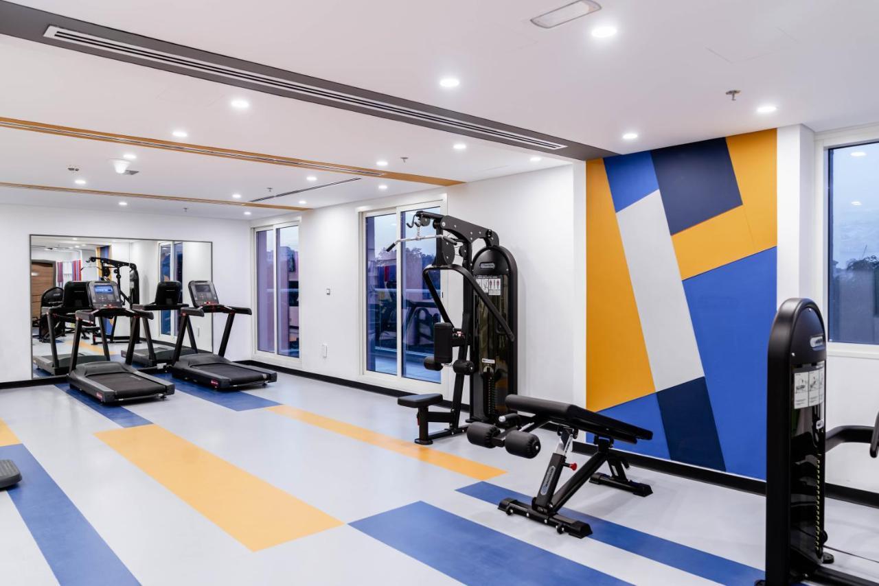 Resivation Hotel Dubai Exterior foto