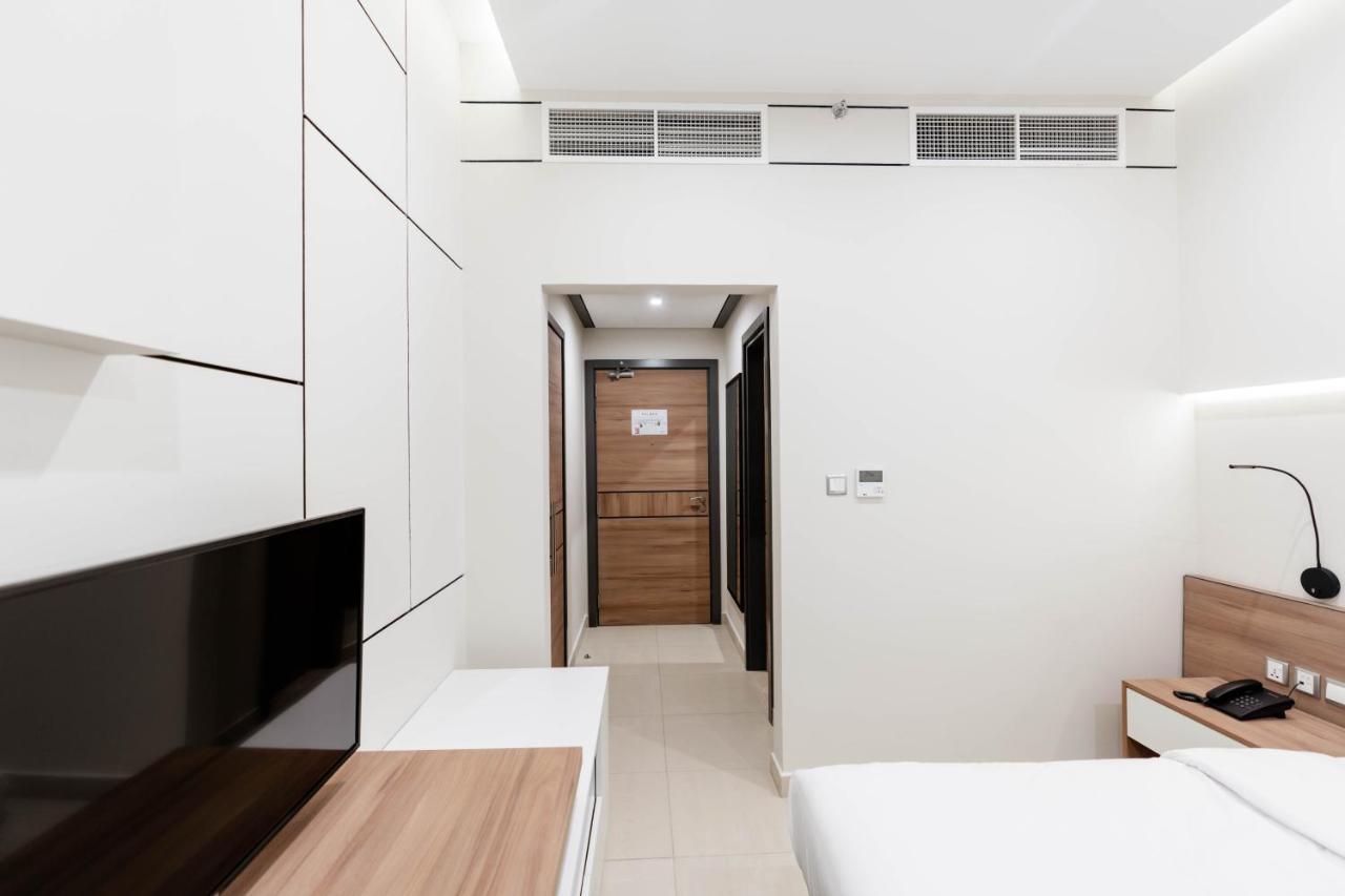 Resivation Hotel Dubai Exterior foto