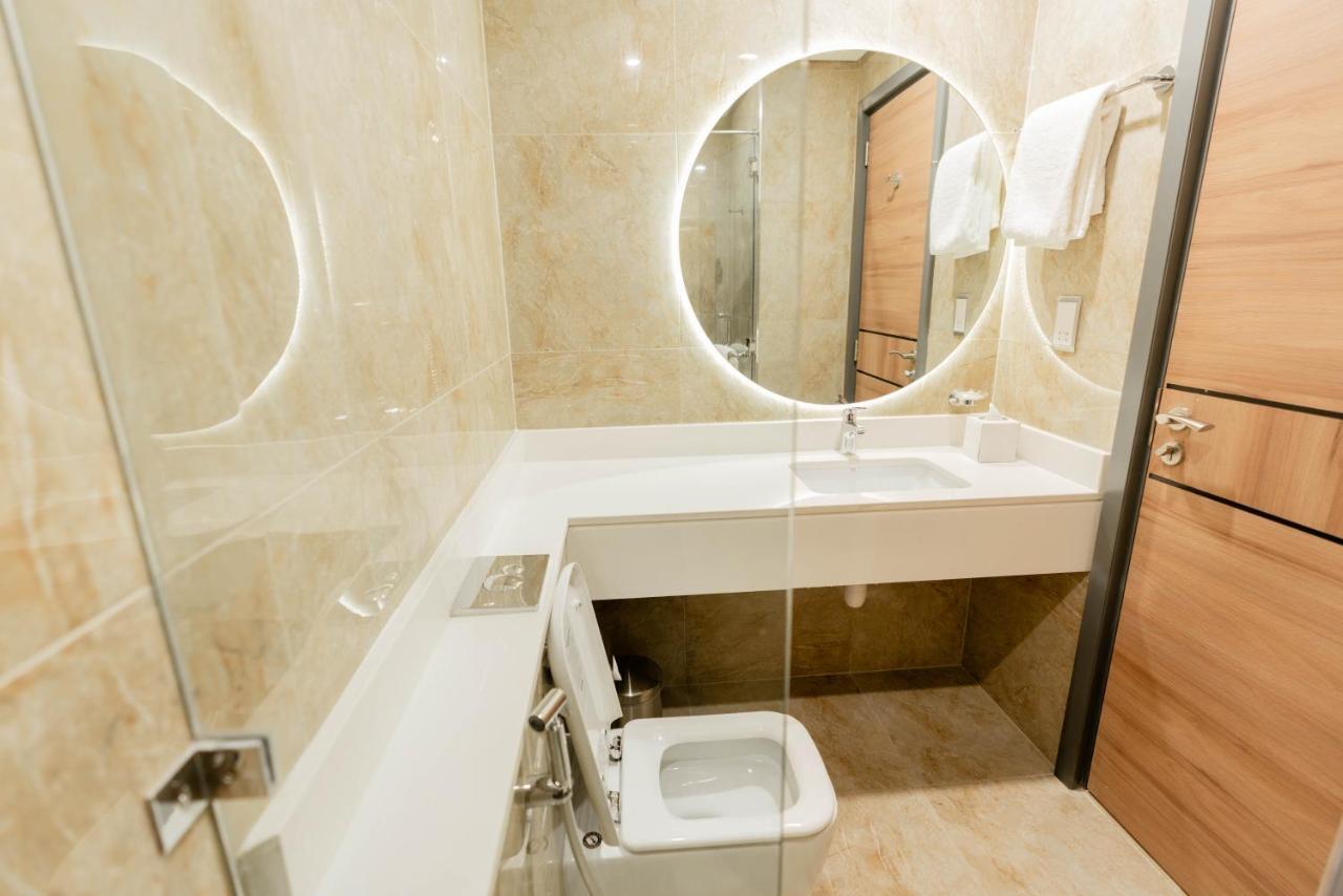 Resivation Hotel Dubai Exterior foto
