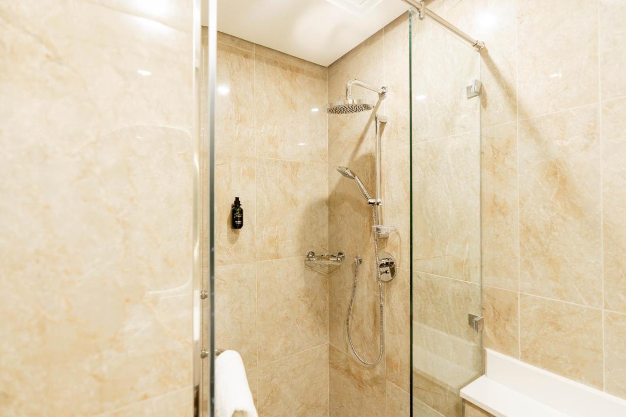 Resivation Hotel Dubai Exterior foto