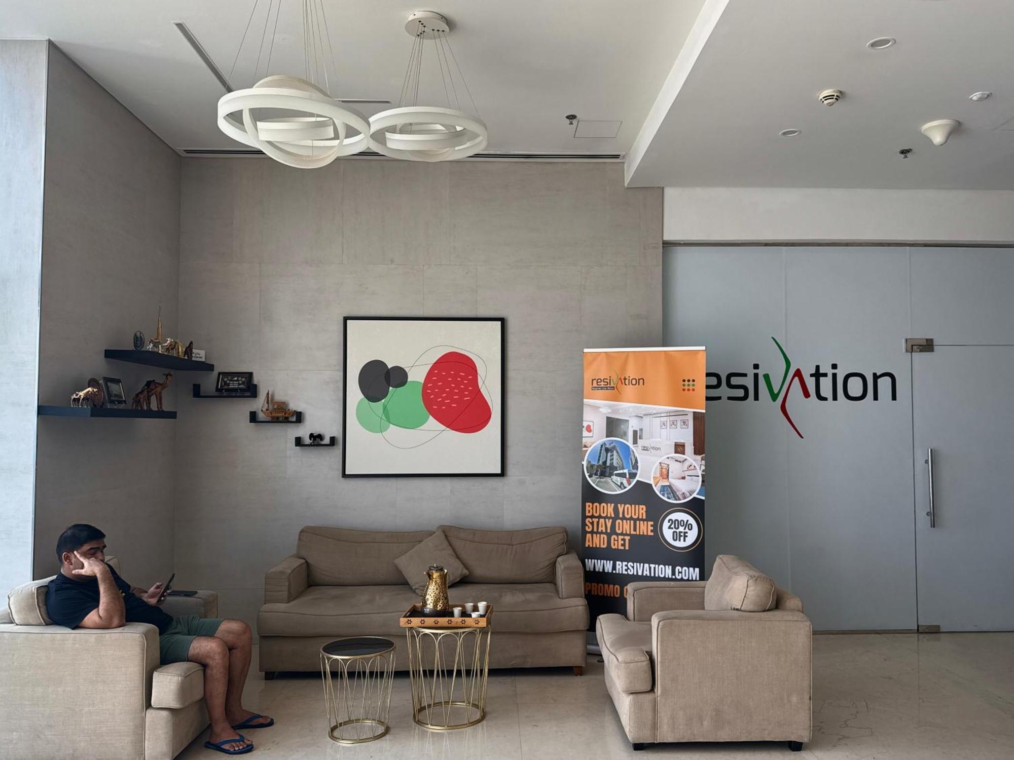 Resivation Hotel Dubai Exterior foto